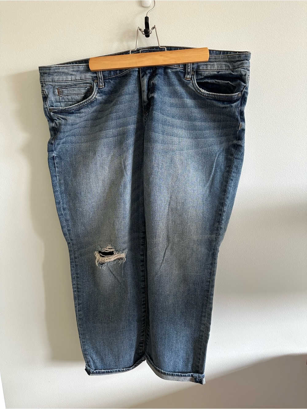 Kut from the Kloth CATHERINE Straight Leg Ankle Length Denim